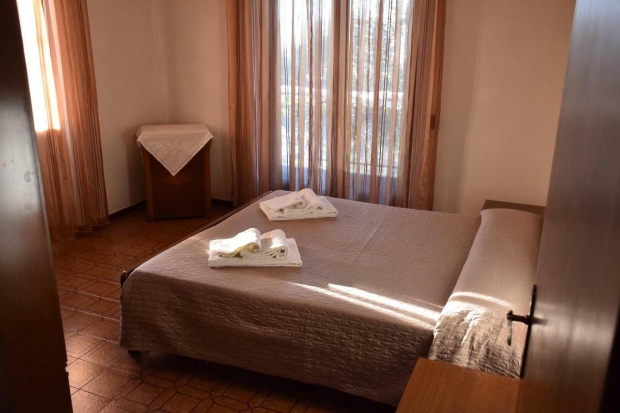 Casa Vacanze Ester Brenzone sul Garda Buitenkant foto